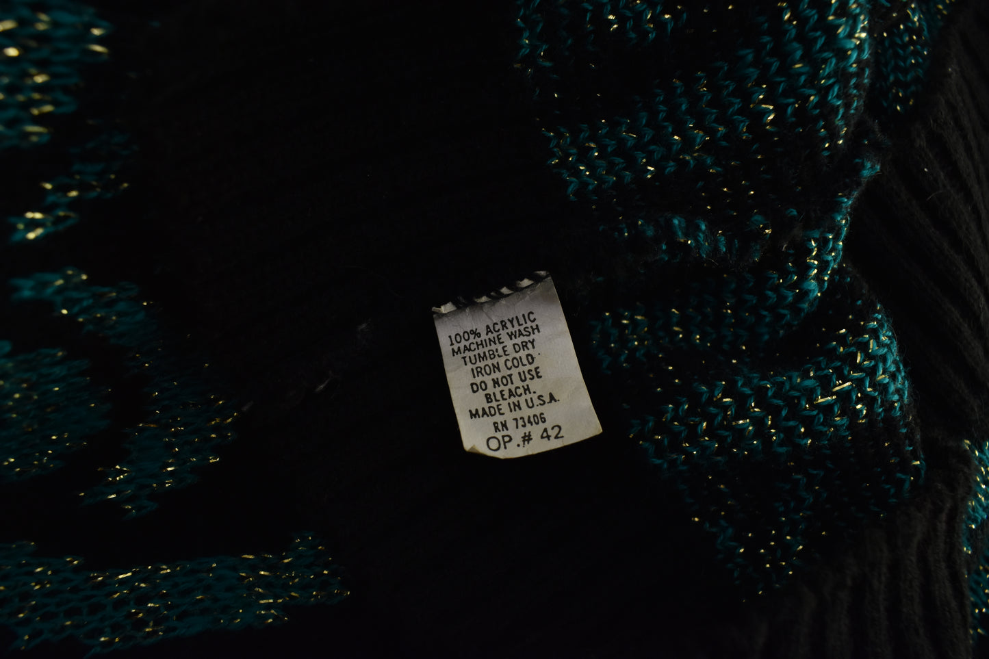 Women's vintage sweater in Christmas colorway Size Medium/ Large