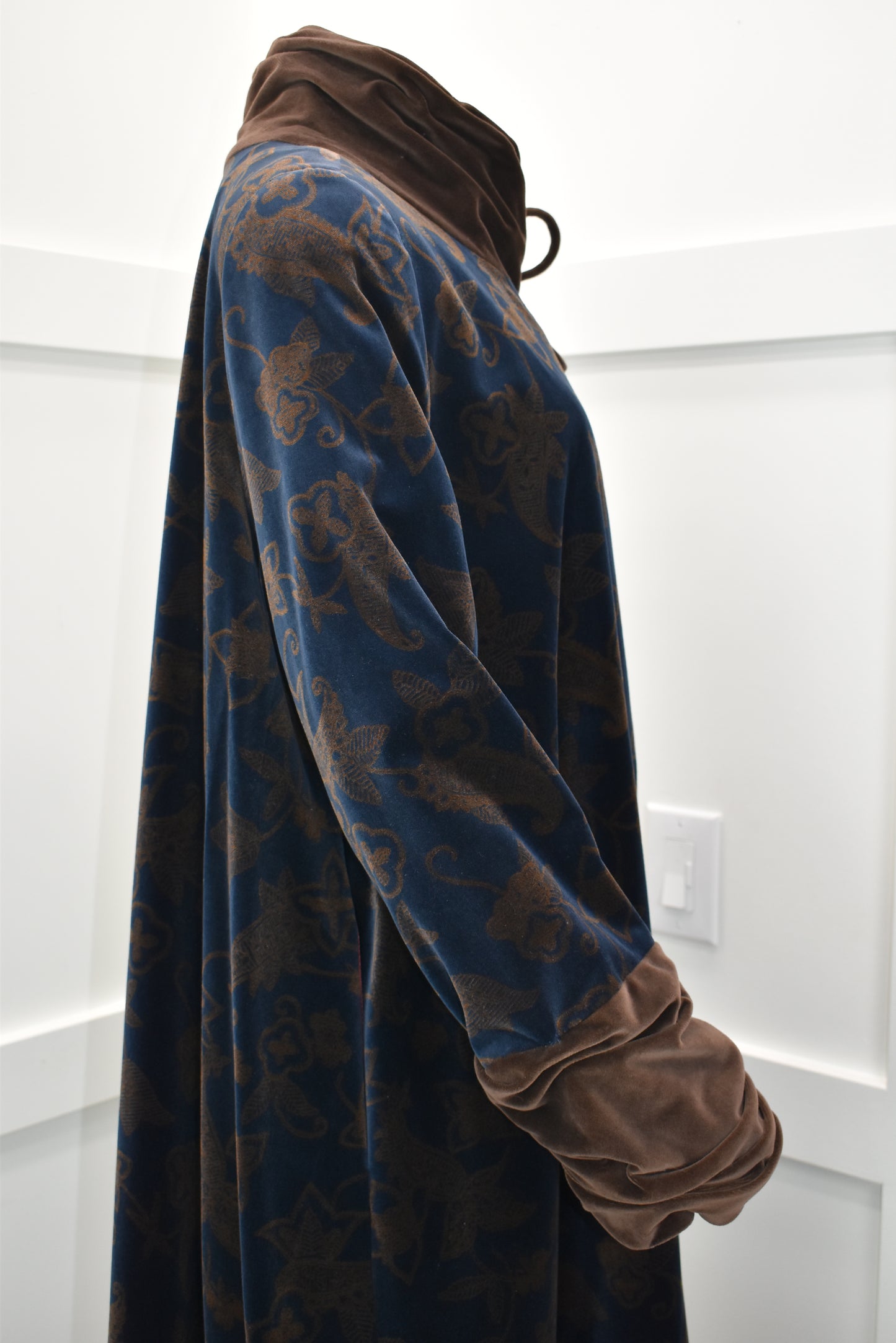 Women's vintage outerwear. Velour coat cloak in floral print