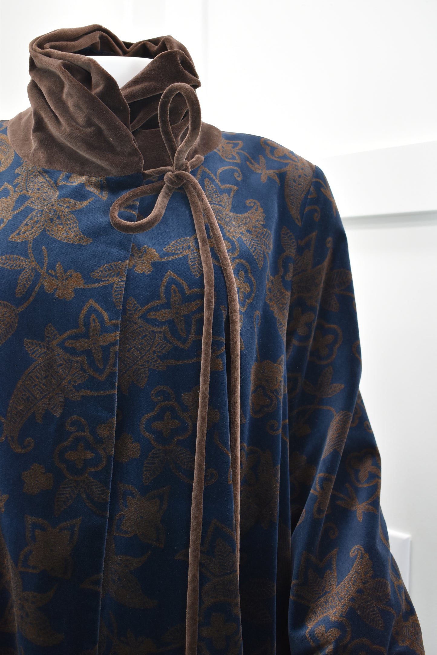 Women's vintage outerwear. Velour coat cloak in floral print