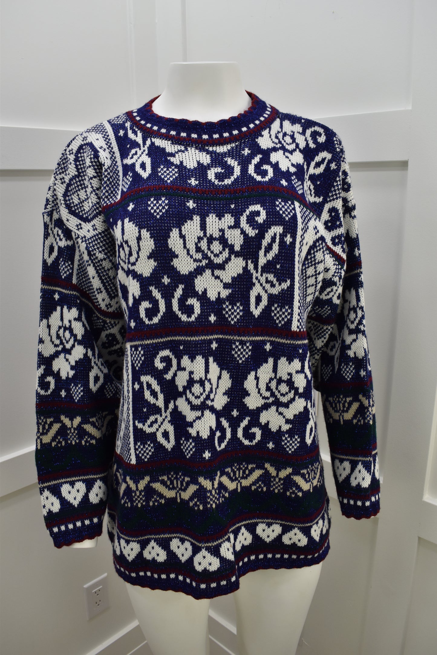 Women's vintage long line sweater in blue and white floral print Size Large