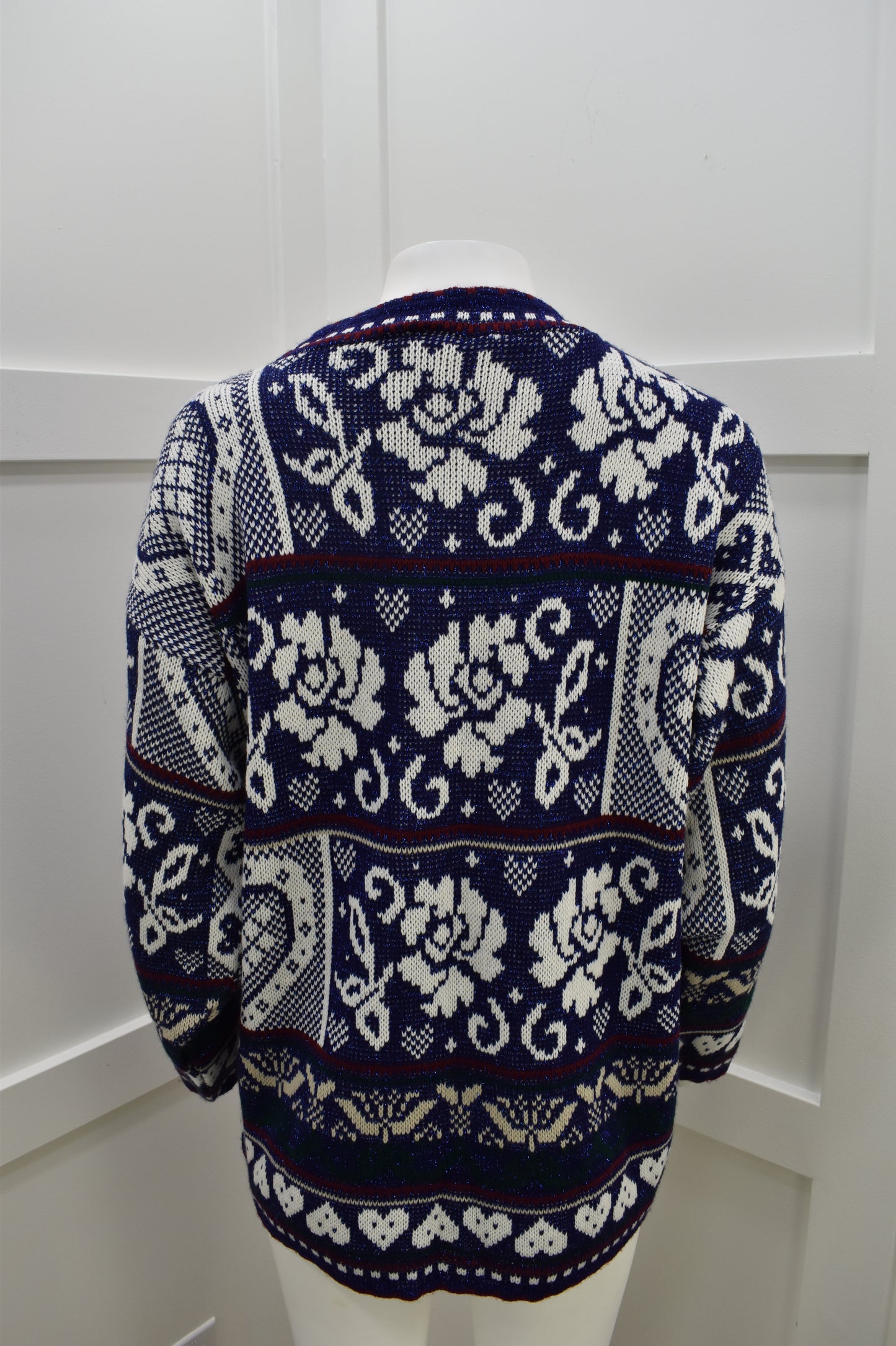 Women's vintage long line sweater in blue and white floral print Size Large