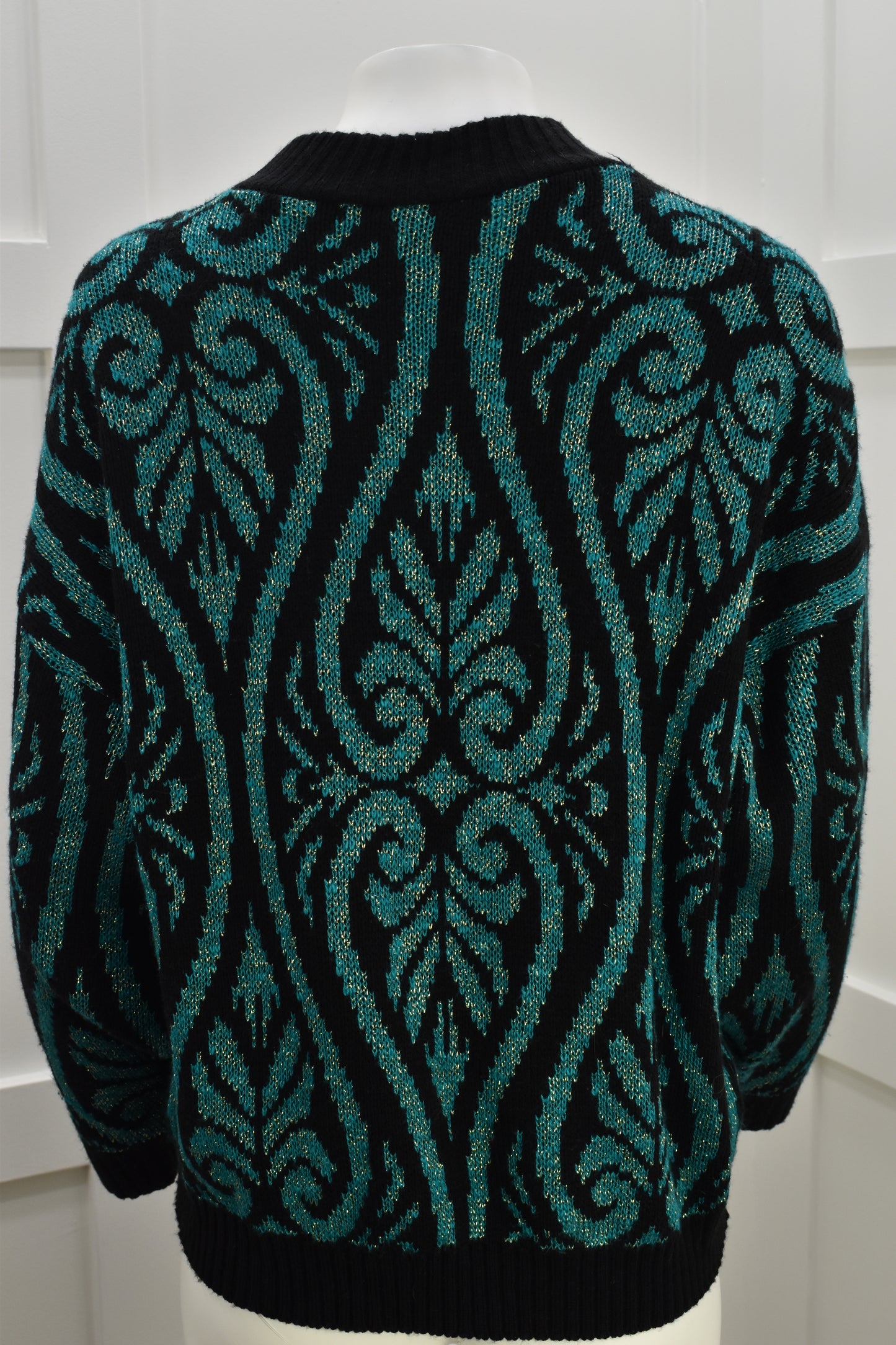 Women's vintage sweater in Christmas colorway Size Medium/ Large