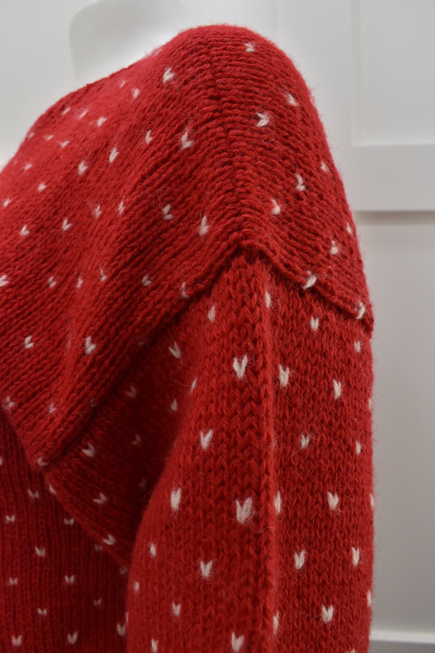 1989 Eddie Bauer Christmas Goose sweater in red wool. Women's Americana novelty knitwear