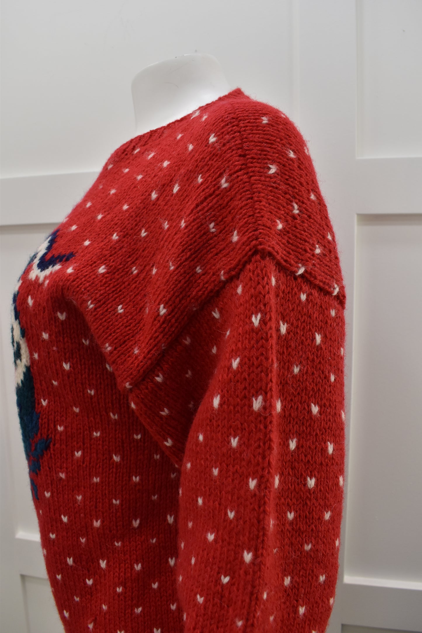 1989 Eddie Bauer Christmas Goose sweater in red wool. Women's Americana novelty knitwear