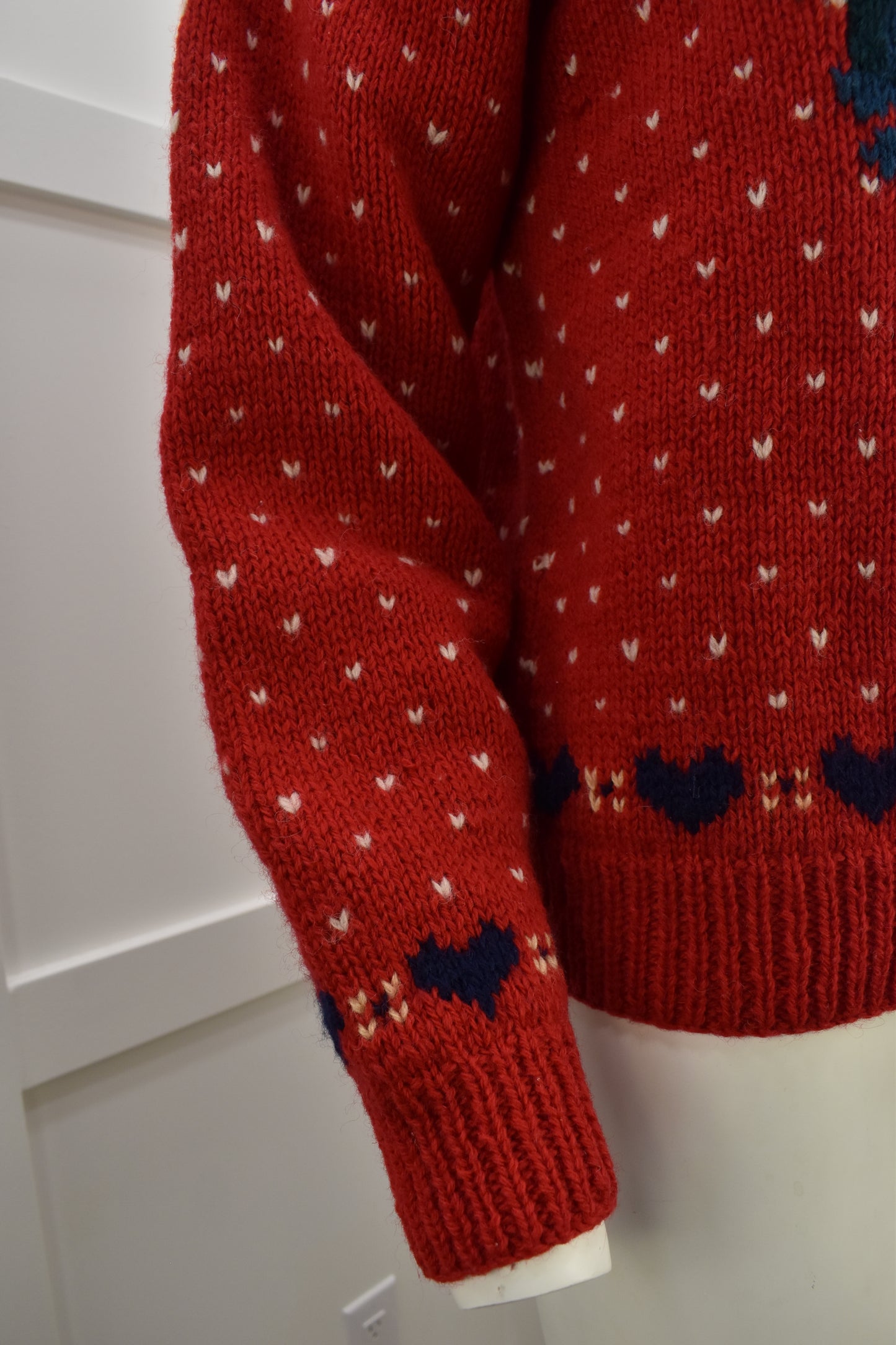 1989 Eddie Bauer Christmas Goose sweater in red wool. Women's Americana novelty knitwear