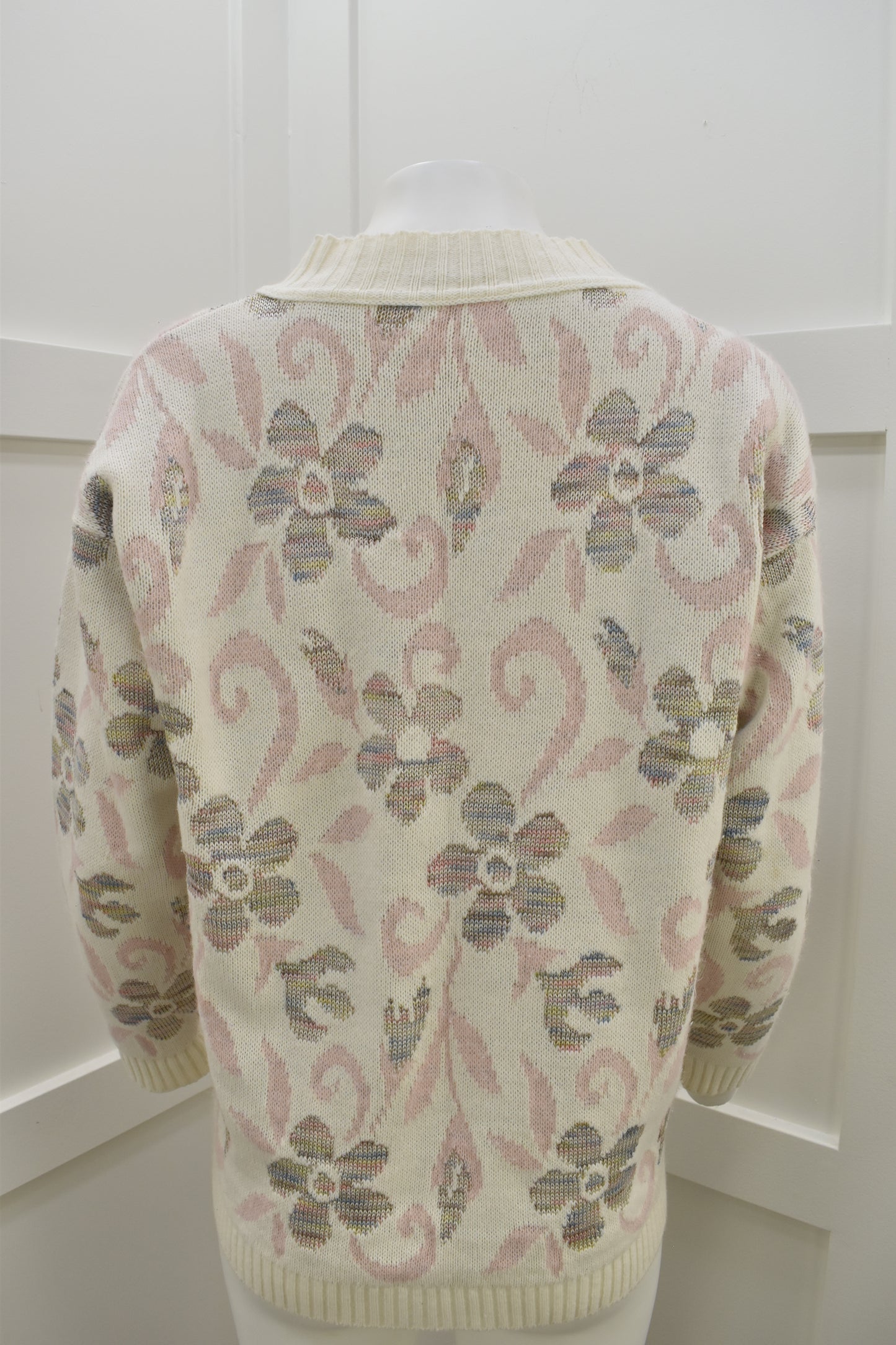 Women's vintage wool knitwear in floral retro print Size Medium