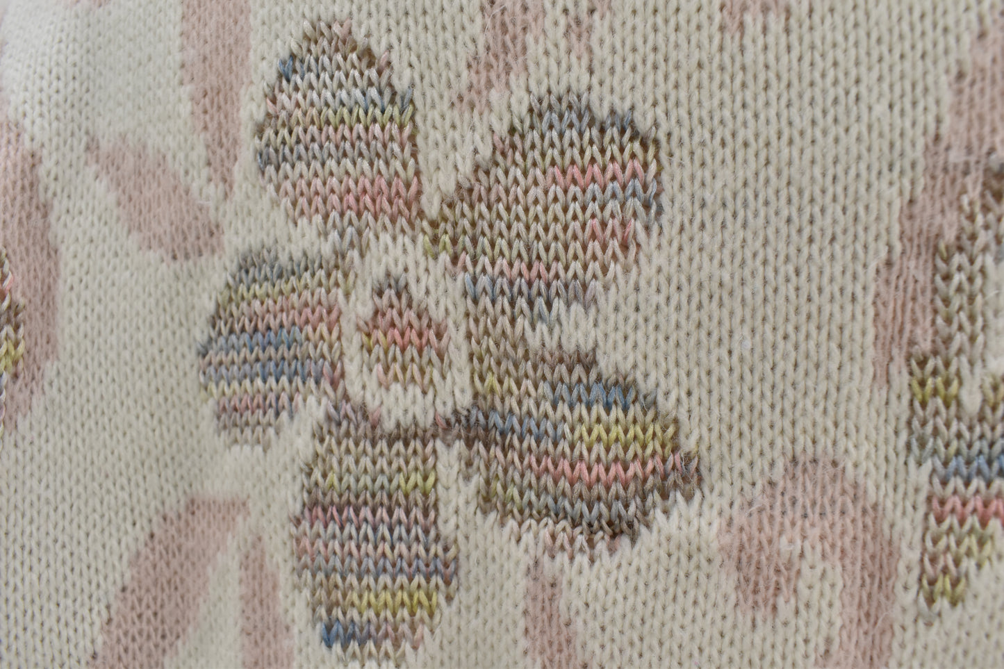 Women's vintage wool knitwear in floral retro print Size Medium